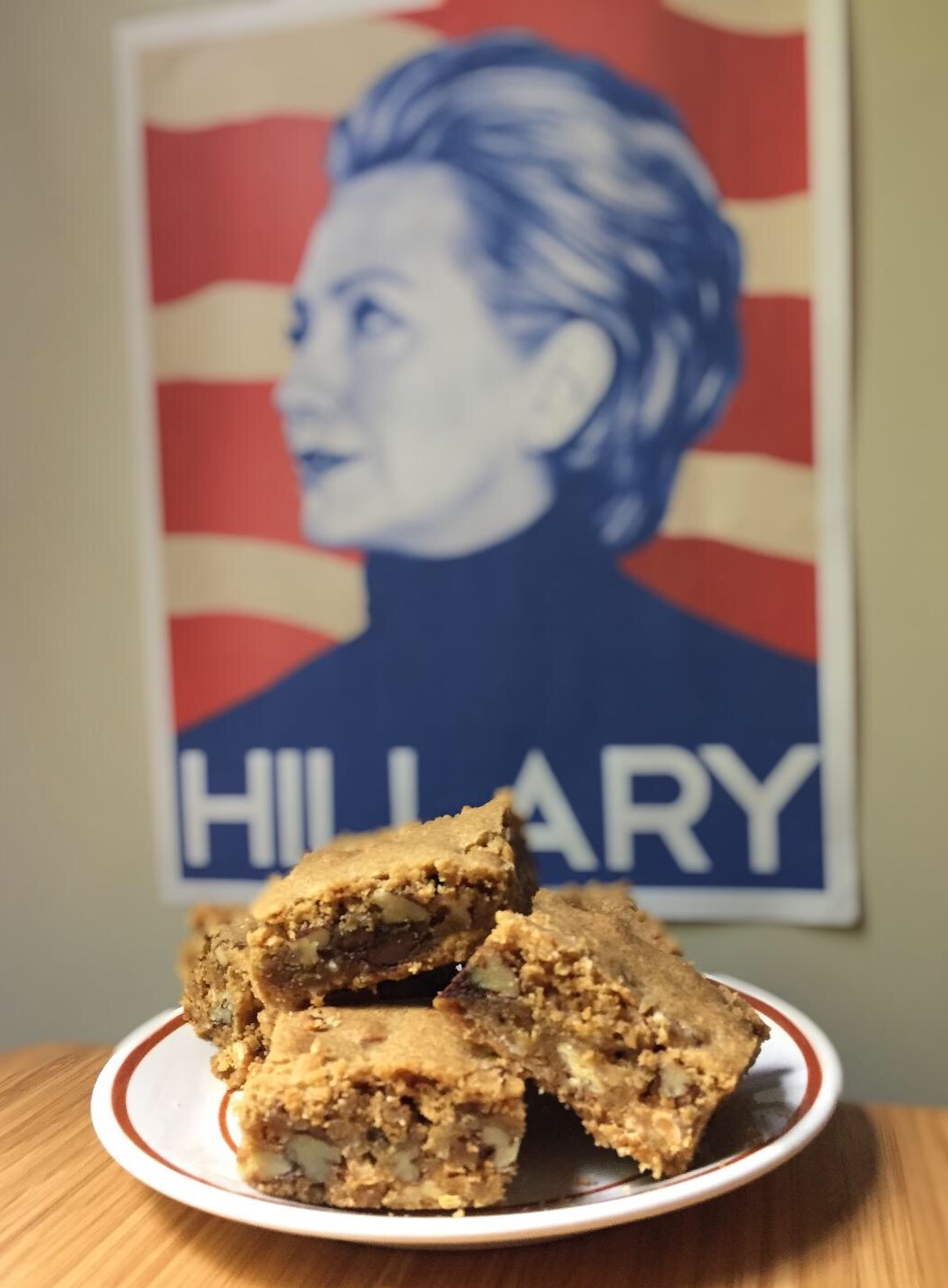 hillary-blondies